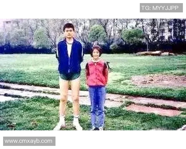 姚明训练日常揭秘：从基础到巅峰的篮球之路与坚持精神