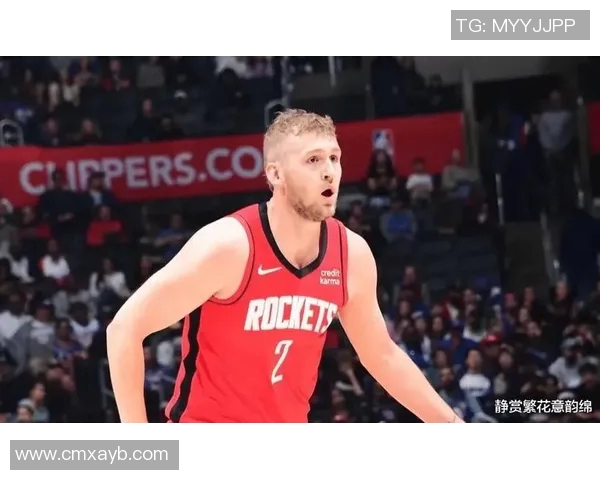 猛龙队进攻端失误频频,防守端表现尚可:重新思考攻防策略的关键时刻